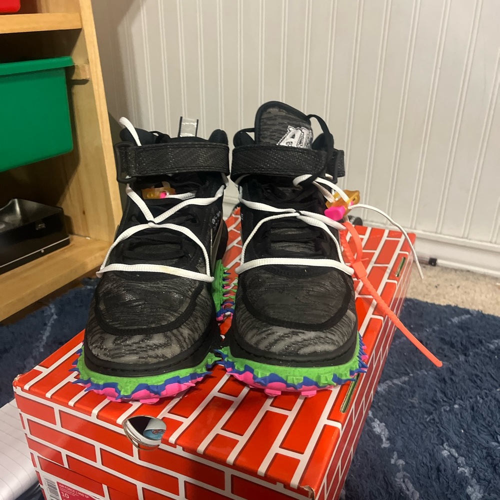off-white Air Force One mids